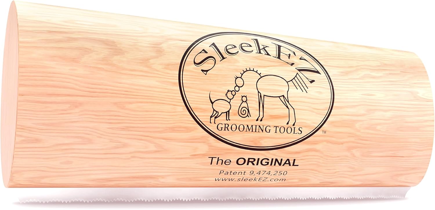 Effortlessly reduce shedding and keep your pet’s coat healthy with our deshedding dog brush.