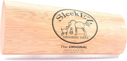 Effortlessly reduce shedding and keep your pet’s coat healthy with our deshedding dog brush.